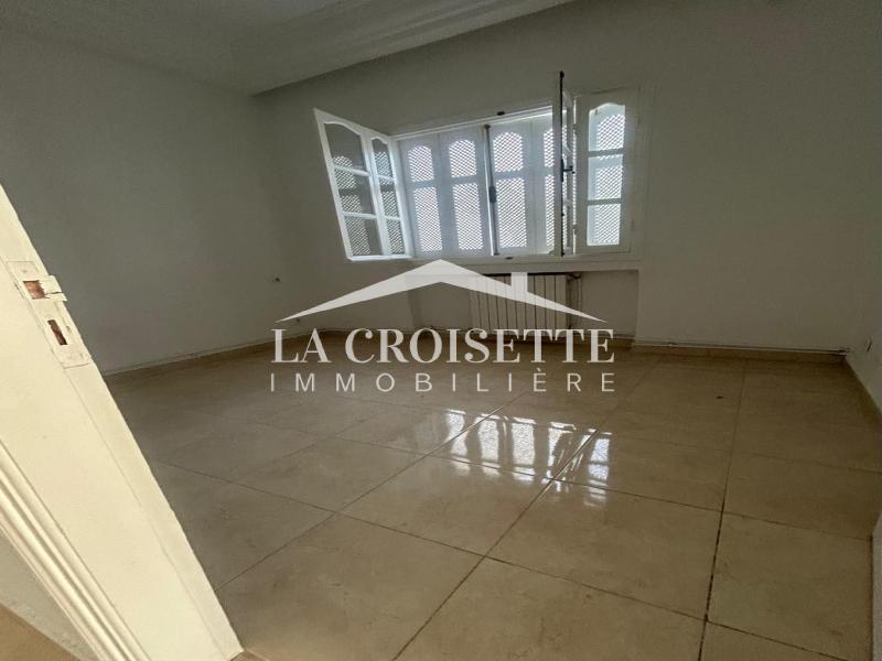 Villa S+4 avec piscine à La Marsa 